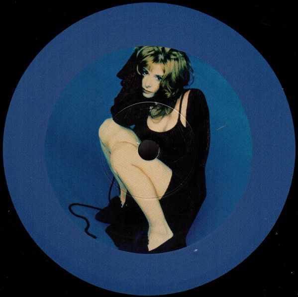 Mylène Farmer - Plus Grandir | Universal Music France (539 416 1) - 4
