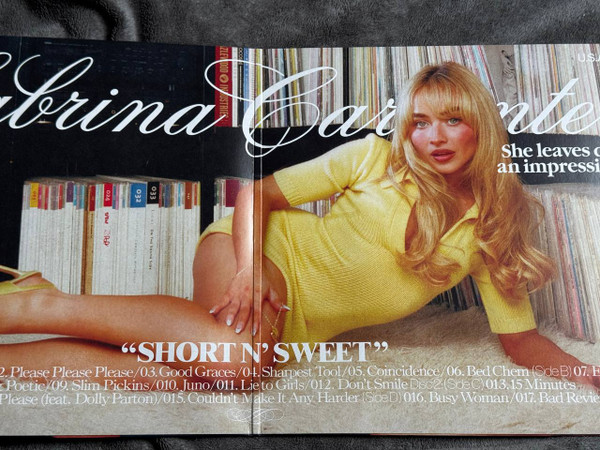 Sabrina Carpenter - Short N' Sweet (Deluxe) | Island Records (00602475656999) - 2
