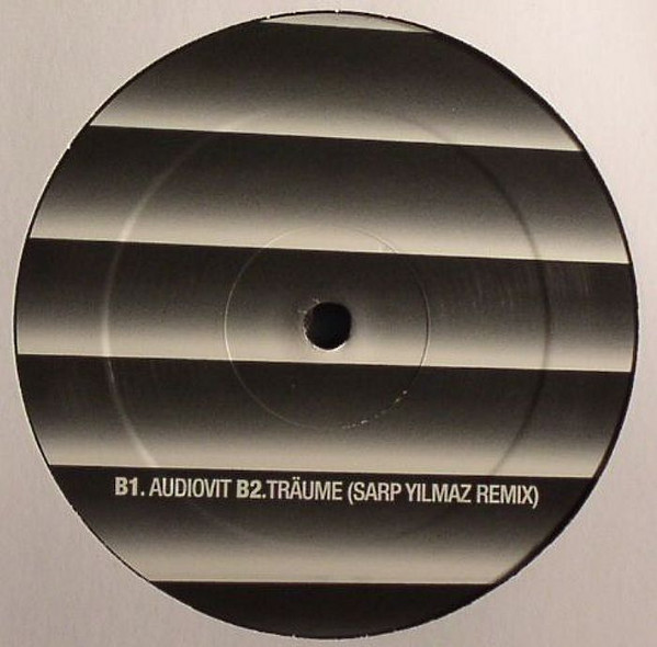 Håkan Ludvigson & Joachim Bröckers - Träume | V2 Nightworker Records (V2N 005) - 2 Håkan Ludvigson & Joachim Bröckers - Träume | V2 Nightworker Records (V2N 005) - 2