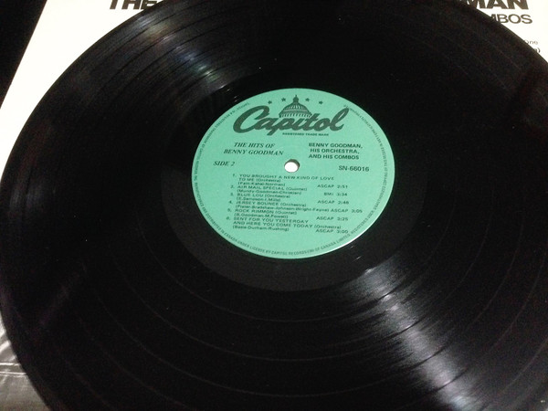 Benny Goodman - The Hits Of Benny Goodman [Vinyl] | Capitol Records (SN-66016) - 4