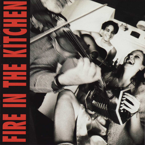 The Chieftains - Fire In The Kitchen | BMG Classics (09026 63133-2) - main