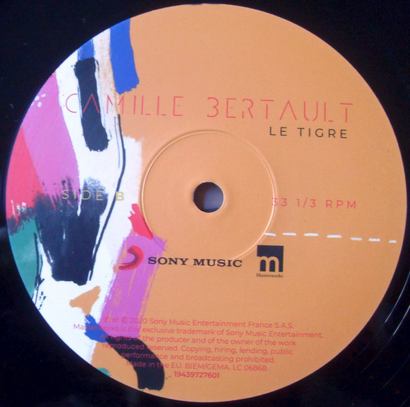 Camille Bertault - Le Tigre | Okeh (19439727601) - 3 Camille Bertault - Le Tigre | Okeh (19439727601) - 3