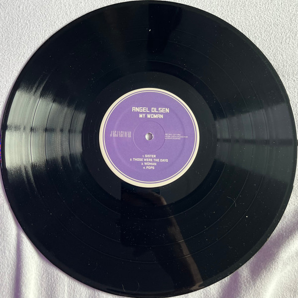 Angel Olsen - My Woman | Jagjaguwar (JAG284) - 4 Angel Olsen - My Woman | Jagjaguwar (JAG284) - 4