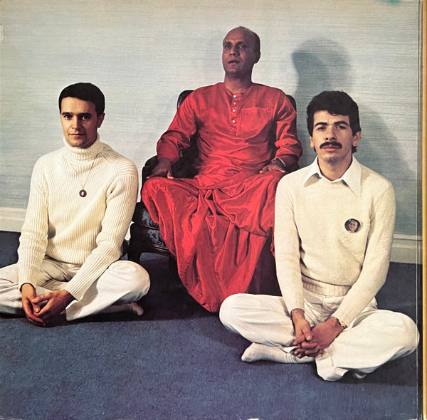 Carlos Santana , John McLaughlin - Love Devotion Surrender | Columbia (KC 32034) - 2