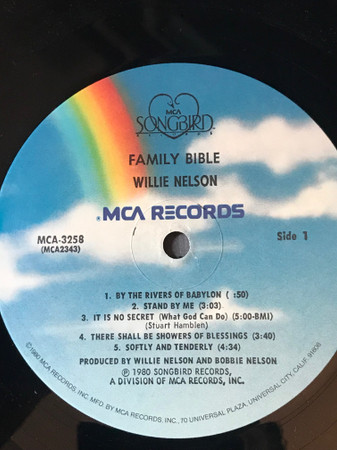Willie Nelson - Family Bible | MCA Songbird (MCA-3258)