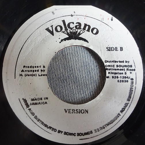 Barrington Levy - Looking My Love | Volcano (none) - 2