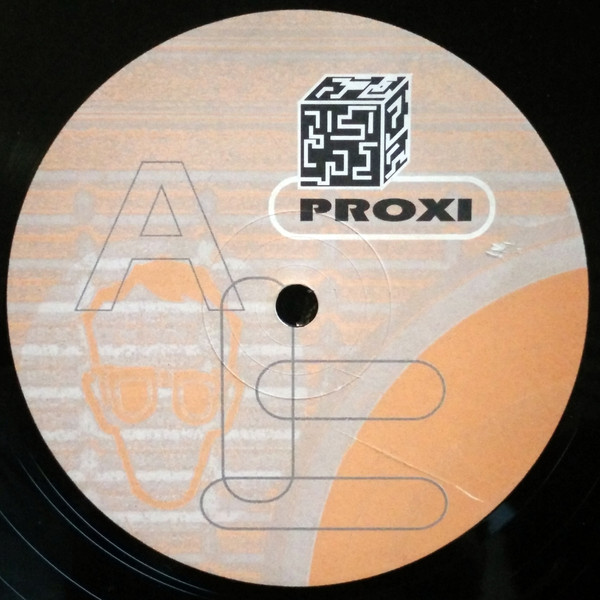 Hitchhiker - Distance / Slot Machine | PROXI (PROXI 003) - 2 Hitchhiker - Distance / Slot Machine | PROXI (PROXI 003) - 2