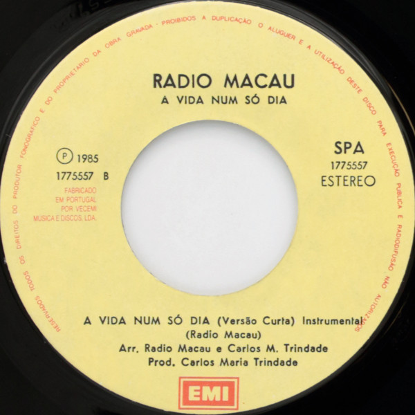 Rádio Macau - A Vida Num Só Dia | EMI (1775557) - 4
