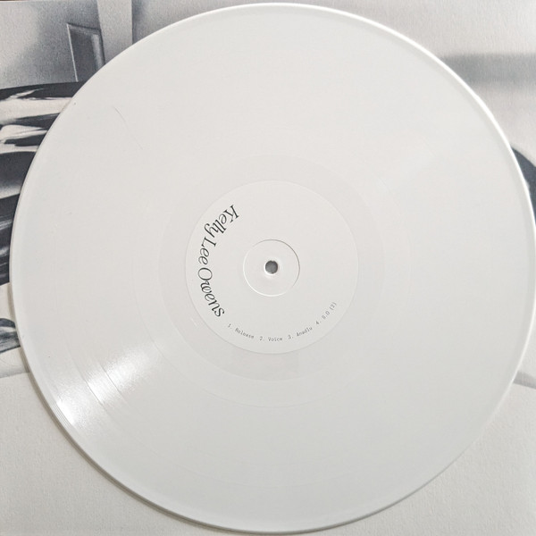 Kelly Lee Owens - LP.8 | Smalltown Supersound (STS394LP) - 2 Kelly Lee Owens - LP.8 | Smalltown Supersound (STS394LP) - 2