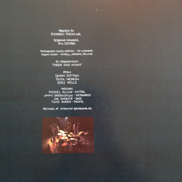 Three Dog Night - Naturally | RCA Victor (DSD-50088) - 4 Three Dog Night - Naturally | RCA Victor (DSD-50088) - 4