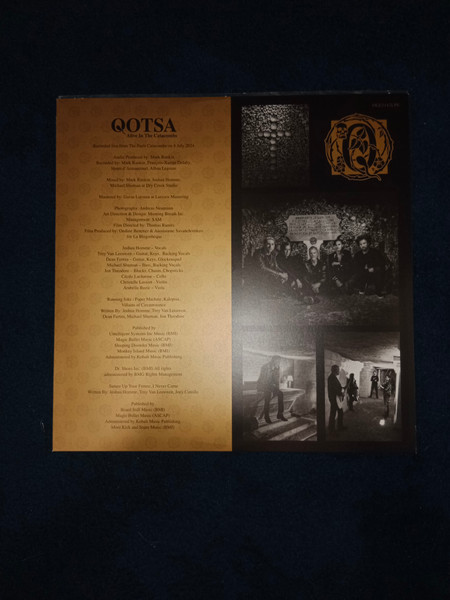 Queens Of The Stone Age - Alive In The Catacombs | Matador (OLE2142LPE) - 4