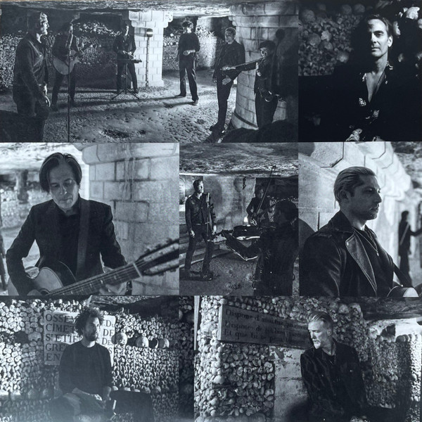 Queens Of The Stone Age - Alive In The Catacombs | Matador (OLE2142LPE) - 2