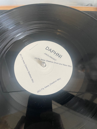 Daphni - Fly Away | JIAOLONG (JIAOLONG027) - 4 Daphni - Fly Away | JIAOLONG (JIAOLONG027) - 4