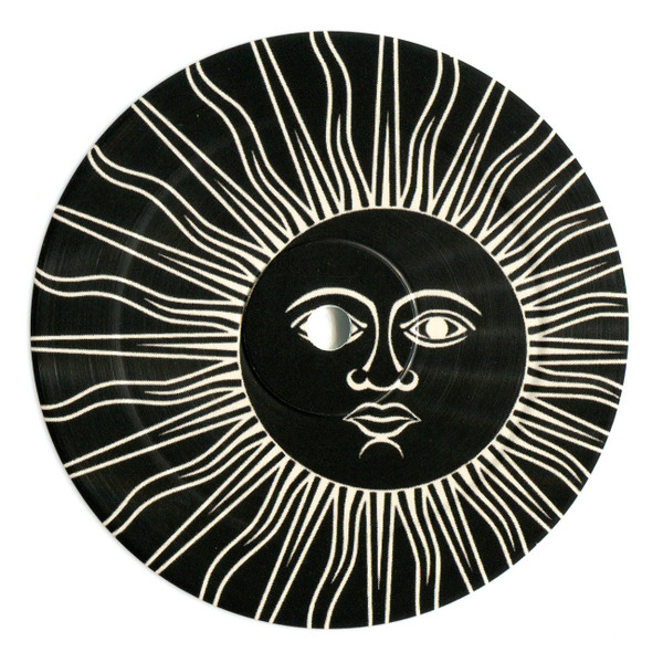 Molly Nilsson - Sólo Paraíso | Dark Skies Association (DSA054) - 3 Molly Nilsson - Sólo Paraíso | Dark Skies Association (DSA054) - 3