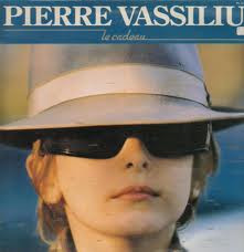 Pierre Vassiliu - Le Cadeau | RCA Victor (PL 37558)