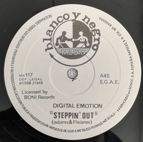 Digital Emotion - Steppin' Out | Blanco y Negro (MX117) - 3