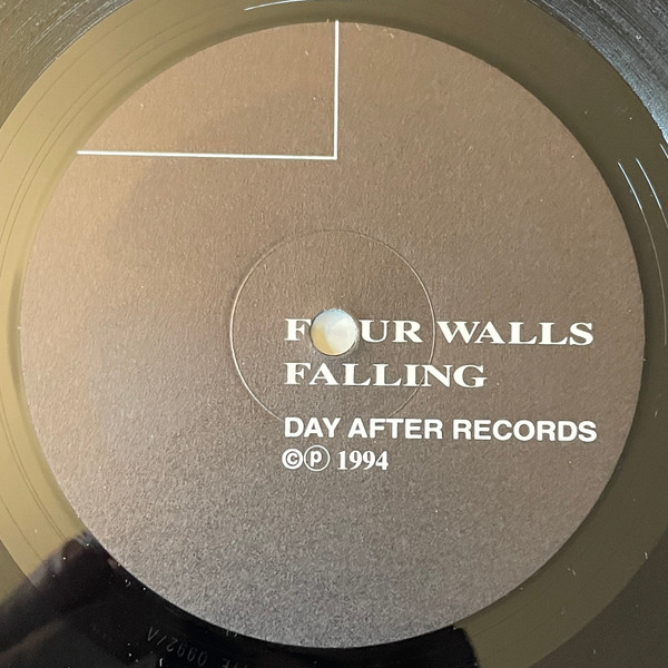 Four Walls Falling - Food For Worms | Day After Records (DAY 04) - 3