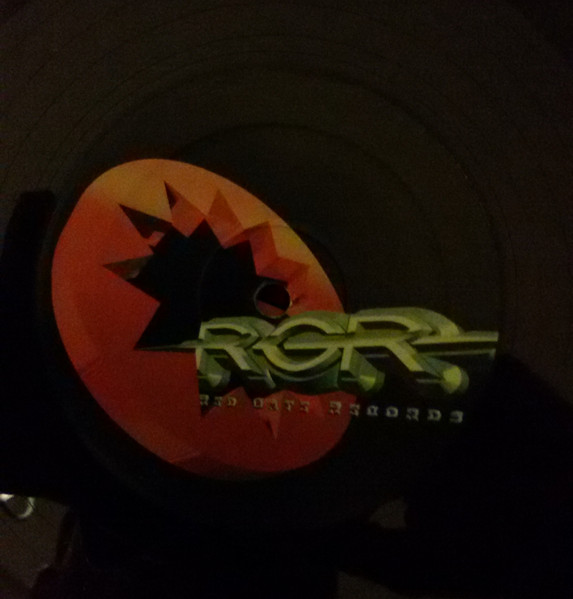 MC Hair - Moonra EP | Red Gate Records (RGR 095-005) - 2 MC Hair - Moonra EP | Red Gate Records (RGR 095-005) - 2