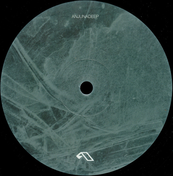 Matthias Vogt - Seven Summits EP | Anjunadeep (ANJDEE245) - 2