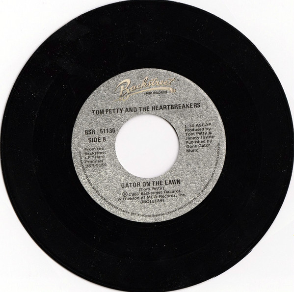 Tom Petty And The Heartbreakers - A Woman In Love (It's Not Me) / Gator On The Lawn (7") [Vinyl] | Backstreet Records (BSR-51136) - 3