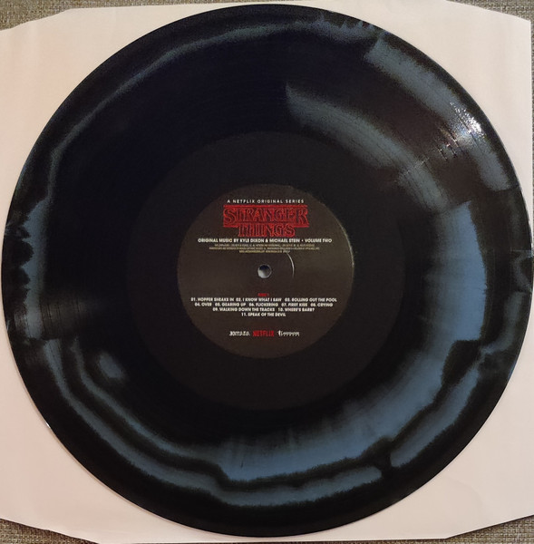 Kyle Dixon & Michael Stein - Stranger Things - Volume Two (A Netflix Original Series) | Invada (INV177LP) - 4 Kyle Dixon & Michael Stein - Stranger Things - Volume Two (A Netflix Original Series) | Invada (INV177LP) - 4