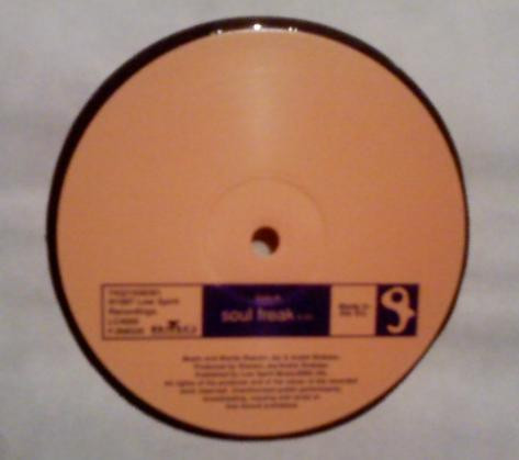 Three 'N One - Soulfreak | Low Sense (74321536391) - 3