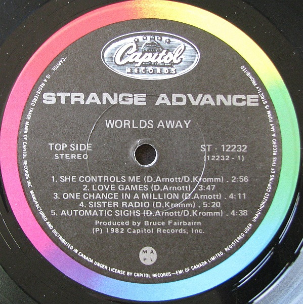 Strange Advance - Worlds Away | Capitol Records (ST-12232) - 2 Strange Advance - Worlds Away | Capitol Records (ST-12232) - 2