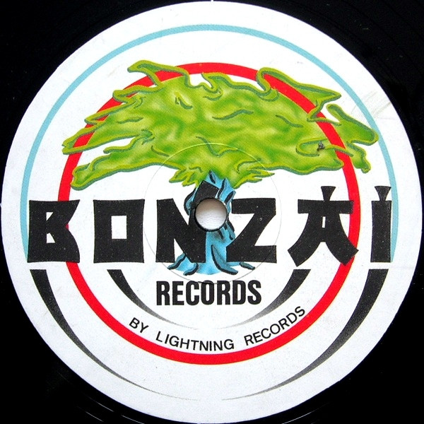 Groove Park - Hit The Bang / Combo Jombo | Bonzai Records (BR 95074) - 2 Groove Park - Hit The Bang / Combo Jombo | Bonzai Records (BR 95074) - 2