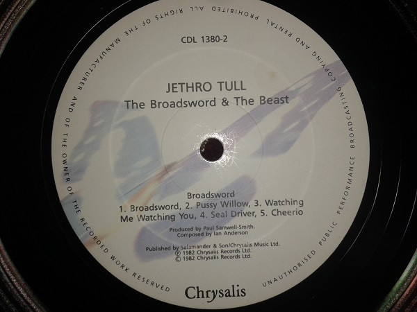 Jethro Tull - The Broadsword And The Beast | Chrysalis (CDL 1380) - 4