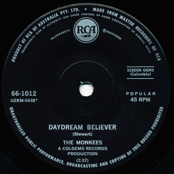 The Monkees - Daydream Believer | RCA (66-1012) - 3