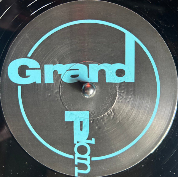 Es Paradis - Pressure Drop | Grand Plan (Gran Plan 002) - 3