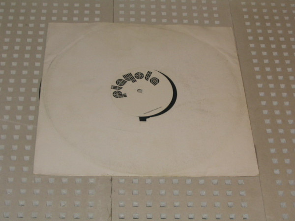 Da Known Felons - On The Run | Playola (PLAY 008T) - main Da Known Felons - On The Run | Playola (PLAY 008T) - main