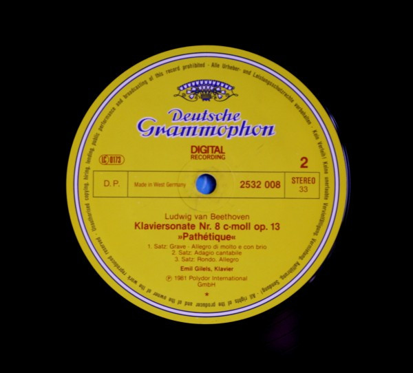 Ludwig van Beethoven , Emil Gilels - Sonaten  »Pathétique« / «Mondschein = Moonlight = Clair De Lune« | Deutsche Grammophon (2532 008) - 4