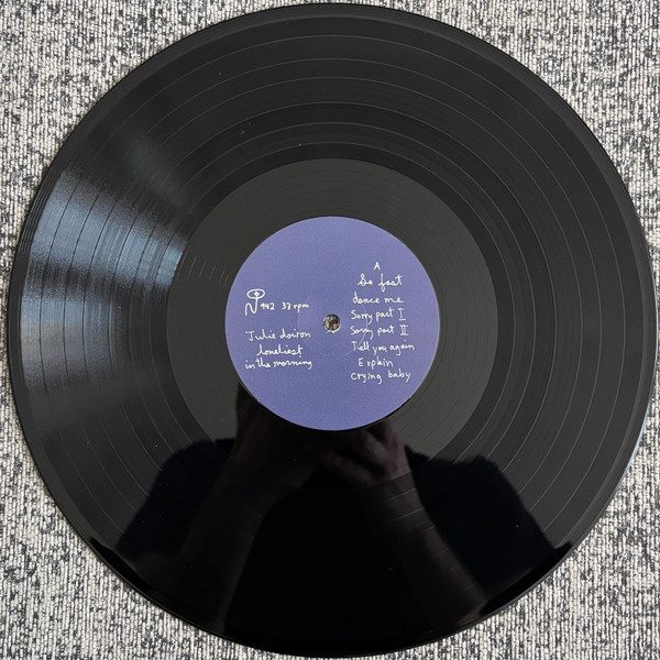 Julie Doiron - Loneliest In The Morning | Numero Group (942) - 3