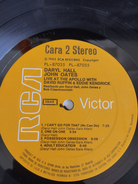 Daryl Hall & John Oates With David Ruffin & Eddie Kendricks - Live At The Apollo | RCA (PL-87035) - 3