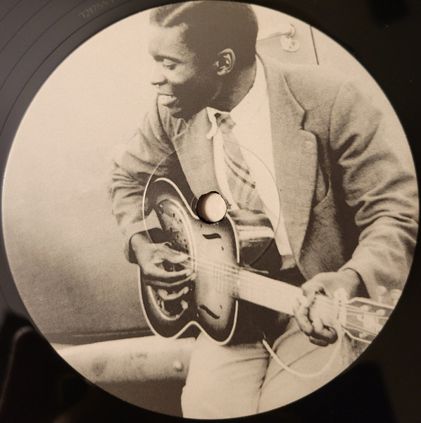 Alick Nkhata - Radio Lusaka | Mississippi Records (MRI-209) - 4 Alick Nkhata - Radio Lusaka | Mississippi Records (MRI-209) - 4