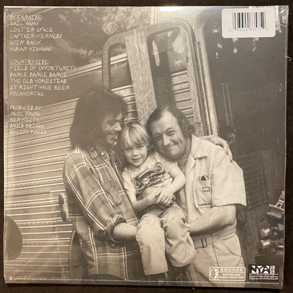 Neil Young - Oceanside Countryside | Reprise Records (093624835752) - 2 Neil Young - Oceanside Countryside | Reprise Records (093624835752) - 2