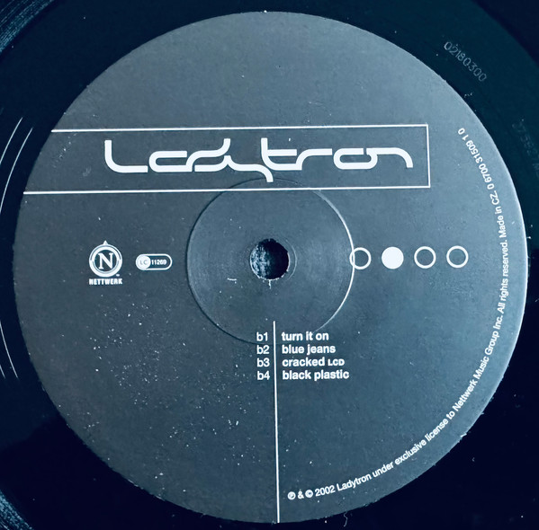 Ladytron - Light & Magic | Nettwerk (NMG31509) - 4