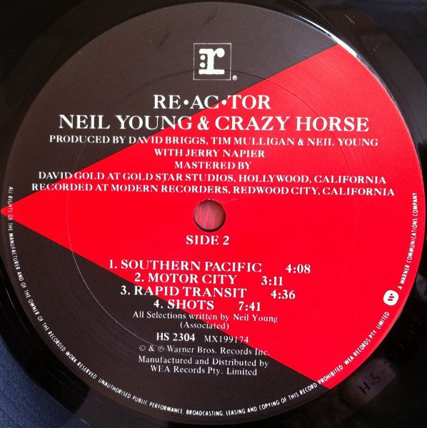 Neil Young & Crazy Horse - Reactor | Reprise Records (HS 2304) - 4 Neil Young & Crazy Horse - Reactor | Reprise Records (HS 2304) - 4
