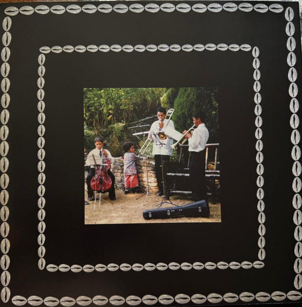 Yussef Dayes - Black Classical Music | Brownswood Recordings (BWOOD0310LP) - 4 Yussef Dayes - Black Classical Music | Brownswood Recordings (BWOOD0310LP) - 4