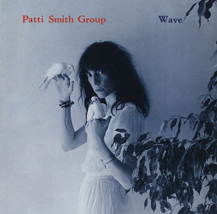 Patti Smith Group - Wave | Arista (8E 072-62 516)