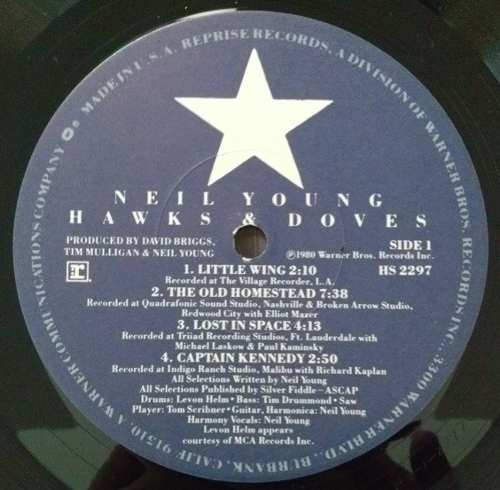 Neil Young - Hawks & Doves | Reprise Records (HS 2297) - 3 Neil Young - Hawks & Doves | Reprise Records (HS 2297) - 3