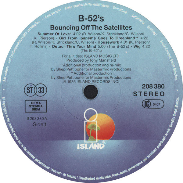 The B-52's - Bouncing Off The Satellites | Island Records (208 380) - 3