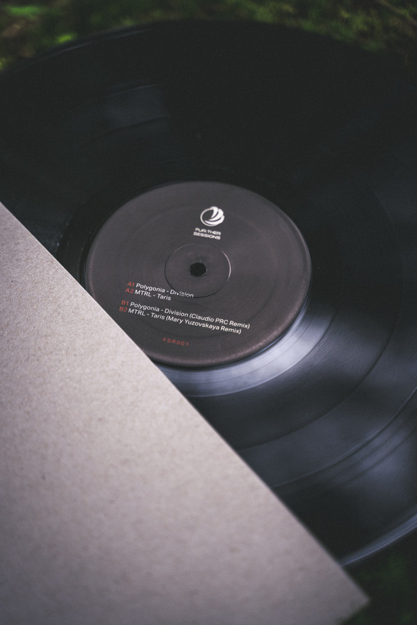 Polygonia / MTRL - Division / Taris (Remixes by Claudio PRC and Mary Yuzovskaya) | Fur:ther Sessions (FSR001) - 4