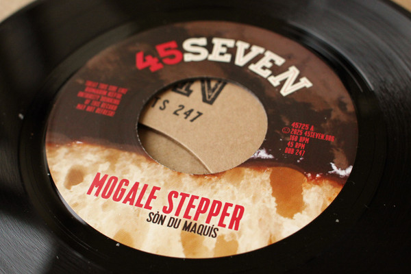 Mogale Stepper / Puur Dub
