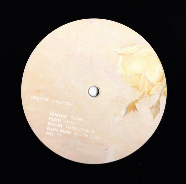 Various - Still In My Arms | A Colourful Storm (ACOLOUR025) - 3 Various - Still In My Arms | A Colourful Storm (ACOLOUR025) - 3