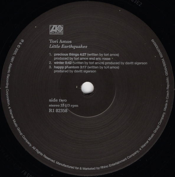 Tori Amos - Little Earthquakes | Atlantic (R1 82358) - 4