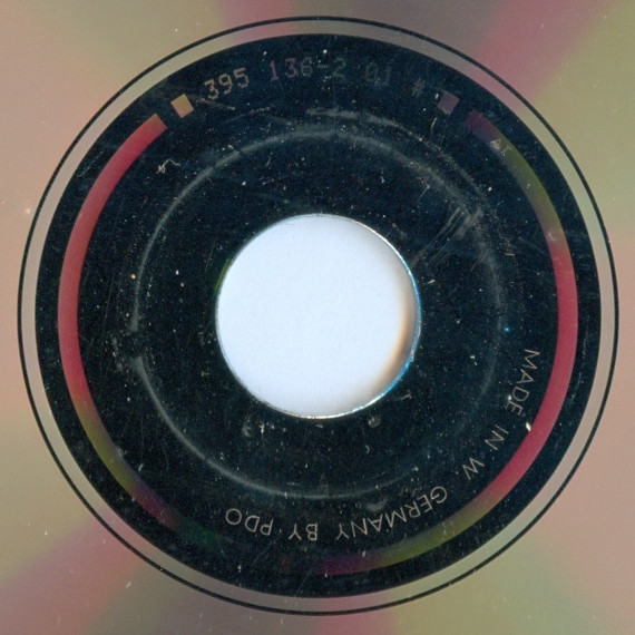 Suzanne Vega - Solitude Standing | A&M Records (CD 395136-2) - 4