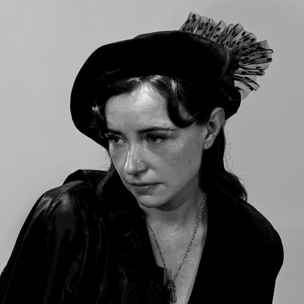 Laura Groves - Radio Red | Bella Union (BELLA1408V)
