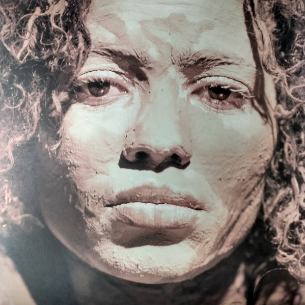 Nneka - Soul Is Heavy | Music On Vinyl B.V. (MOVLP3336)